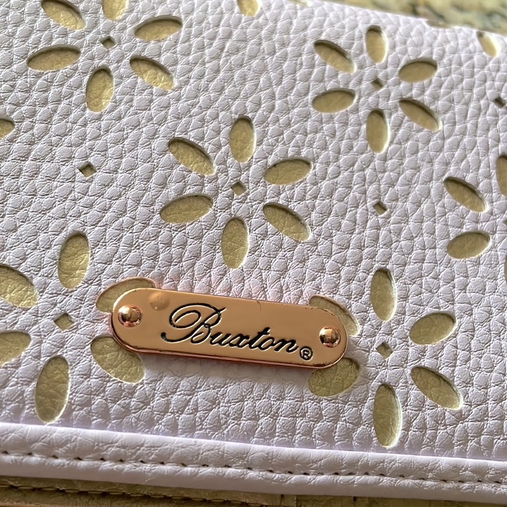 NWOT BUXTON Floral Wallet/Wristlet/clutch with arm band - Picture 10 of 15